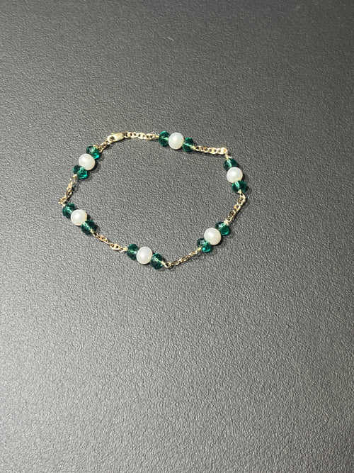 Gold bracelet ￼